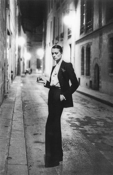 ysl perchè nelle sfilate di moda maschile sfilano le donne|Smoking Yves Saint Laurent: da sfida a mito .